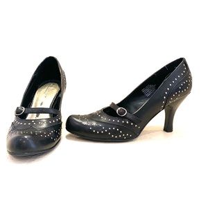 Kenneth Cole Reaction Black Studded Leather Heels